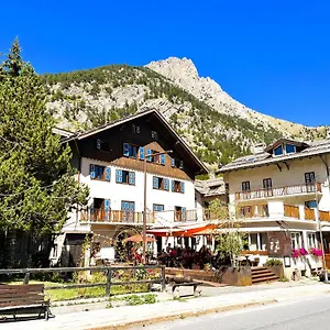 Aparthotel Claviere Hotel Claviere