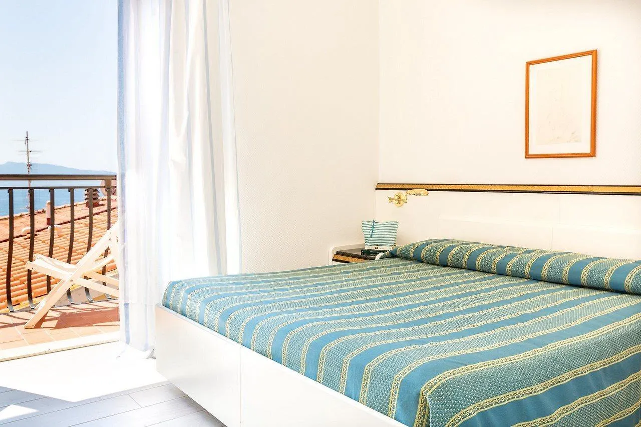 Hotel Il Telamonio Talamone 3*,